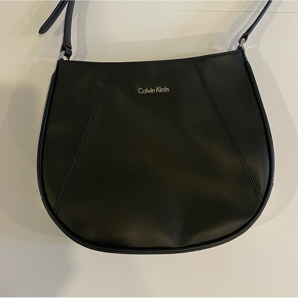 Calvin Klein leather Crossbody Black Bag - Picture 1 of 6